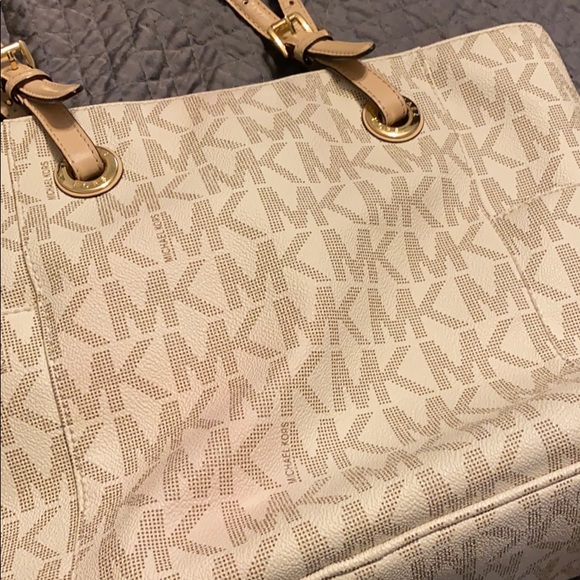 Michael Kors Logo Tote - Picture 4 of 4